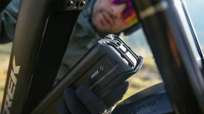 Trek Rail+ 5 EU M Viper Red Produktbild 2