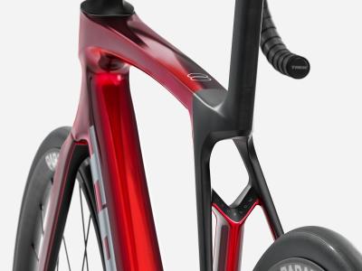 Trek Madone SL 5 M Gloss Fury Red/Matte Deep Smoke Produktbild 3